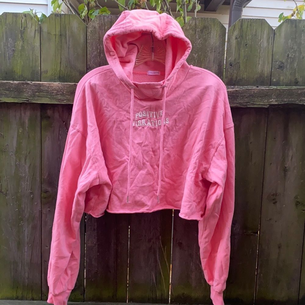 Flirtitude Active crop sweatshirt and shorts  sz. S